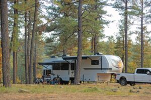 Read more about the article Essentials of Towing: Choosing the Right Truck and RV Pairing